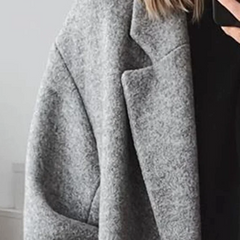 Women's Classic Tailored Overcoat Double-Breasted Long Sleeve Structured Warm Outerwear