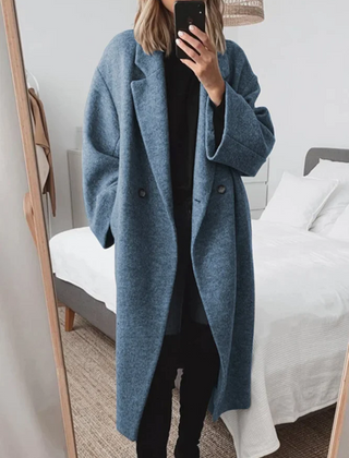 Women's Classic Tailored Overcoat Double-Breasted Long Sleeve Structured Warm Outerwear