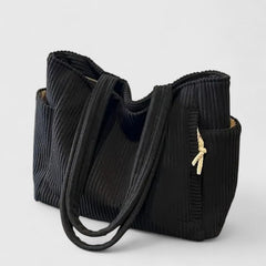 Women's Sophisticated Tote Bag Elegant Design Versatile Everyday Carry