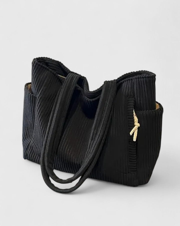 Women's Sophisticated Tote Bag Elegant Design Versatile Everyday Carry