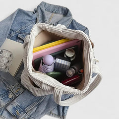 Women's Sophisticated Tote Bag Elegant Design Versatile Everyday Carry