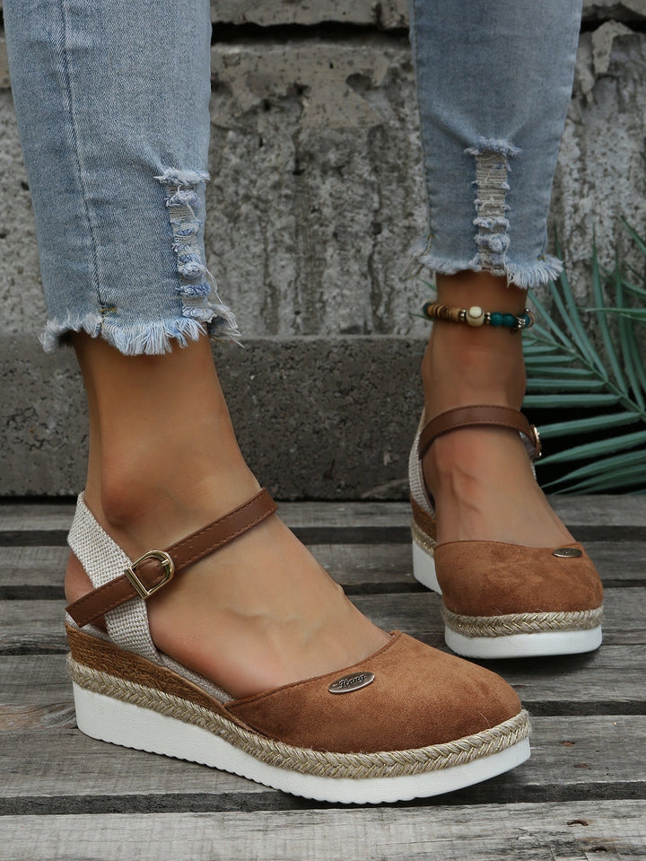 Women’s Stylish Woven Cushioned Sandals | Casual Footwear