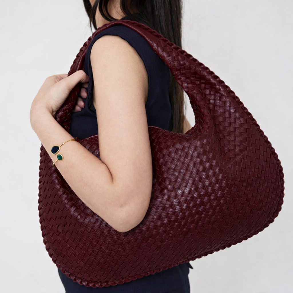 Women's Woven Handbag Stylish Everyday Tote Bag Versatile Chic Accessory