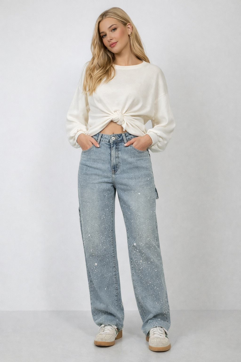 Women's High-Waisted Straight Leg Vintage Denim Jeans Outfit for Work Casual Days Holidays and Everyday Wear