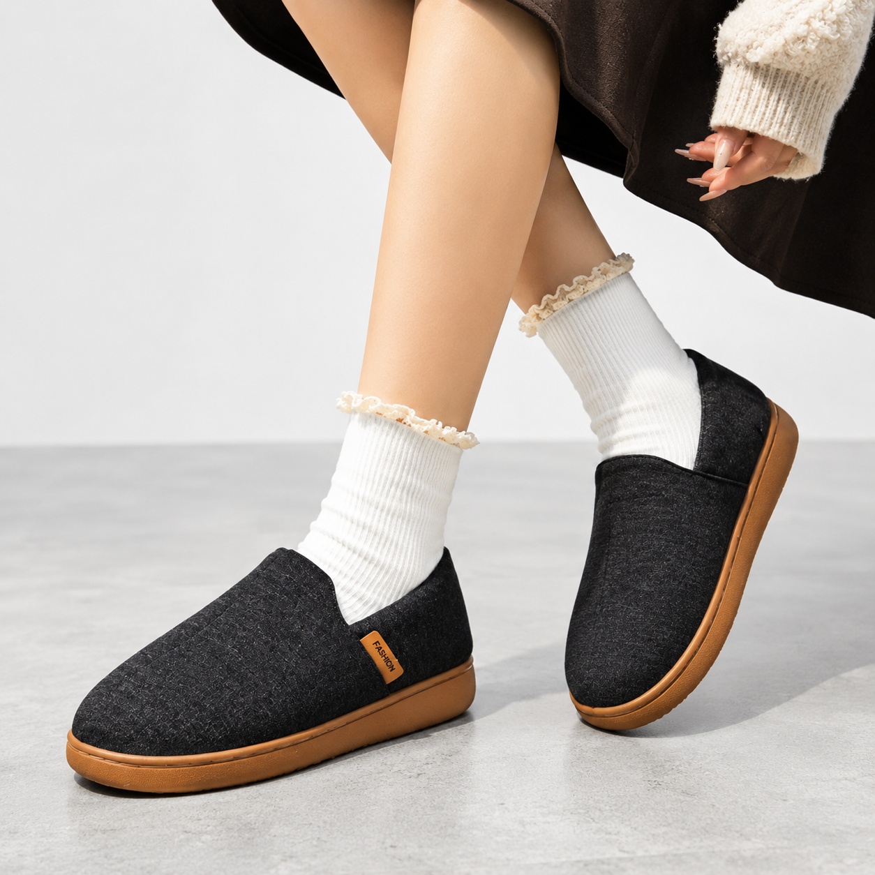 Women's Cozy Hard Sole Slippers Fleece Lined Casual Indoor Footwear