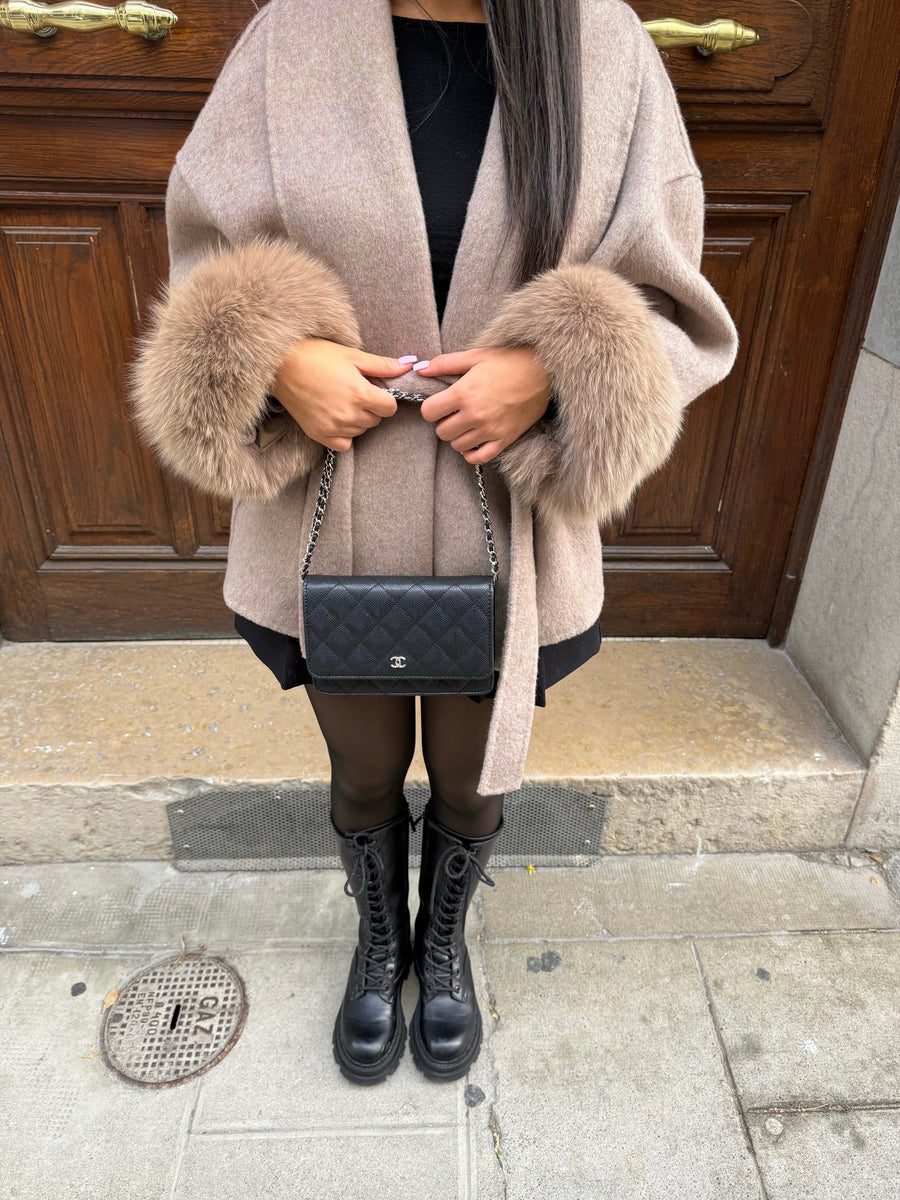 Women's Sophisticated Winter Coat Tailored Fit Long Sleeve Button Closure Elegant Outerwear