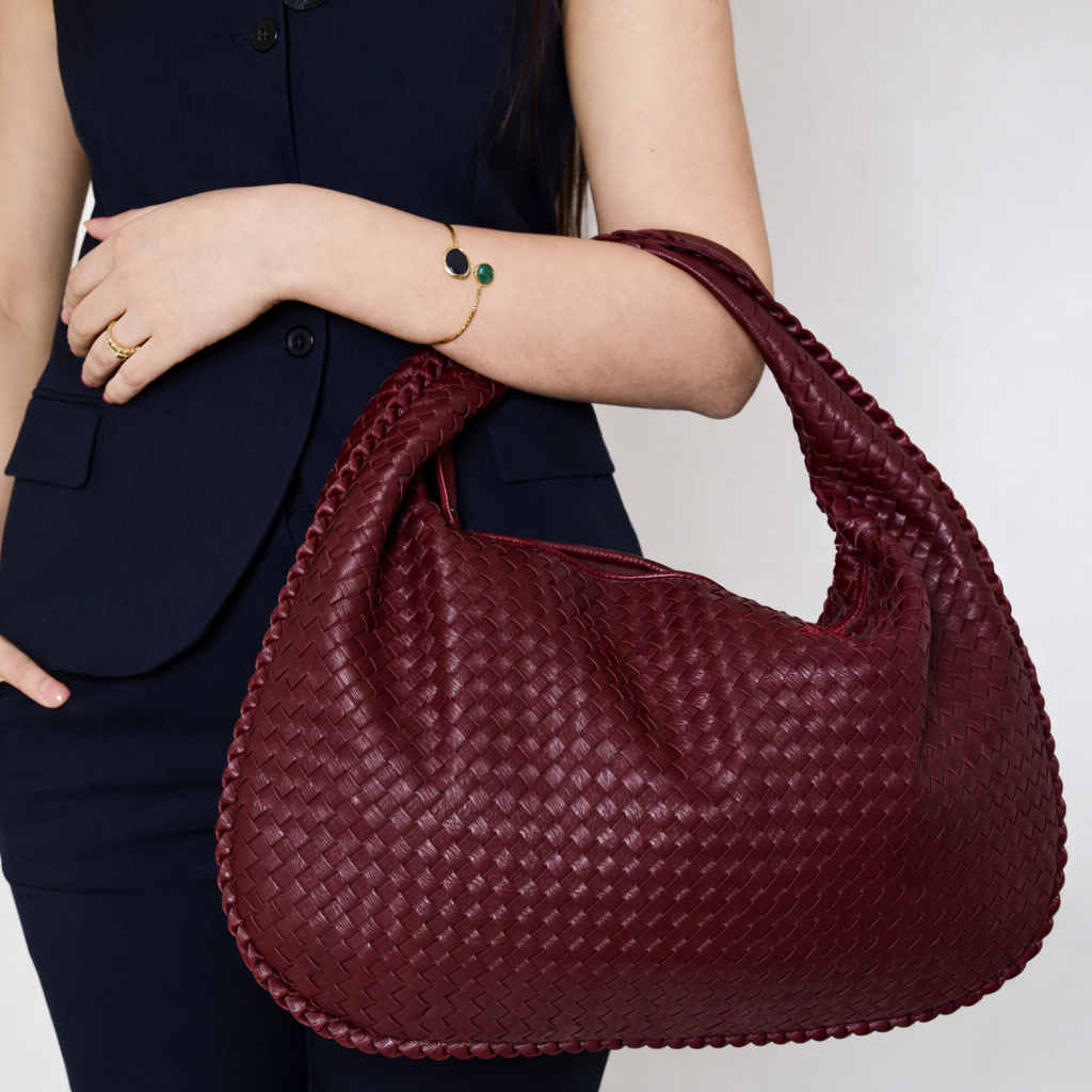 Women's Woven Handbag Stylish Everyday Tote Bag Versatile Chic Accessory