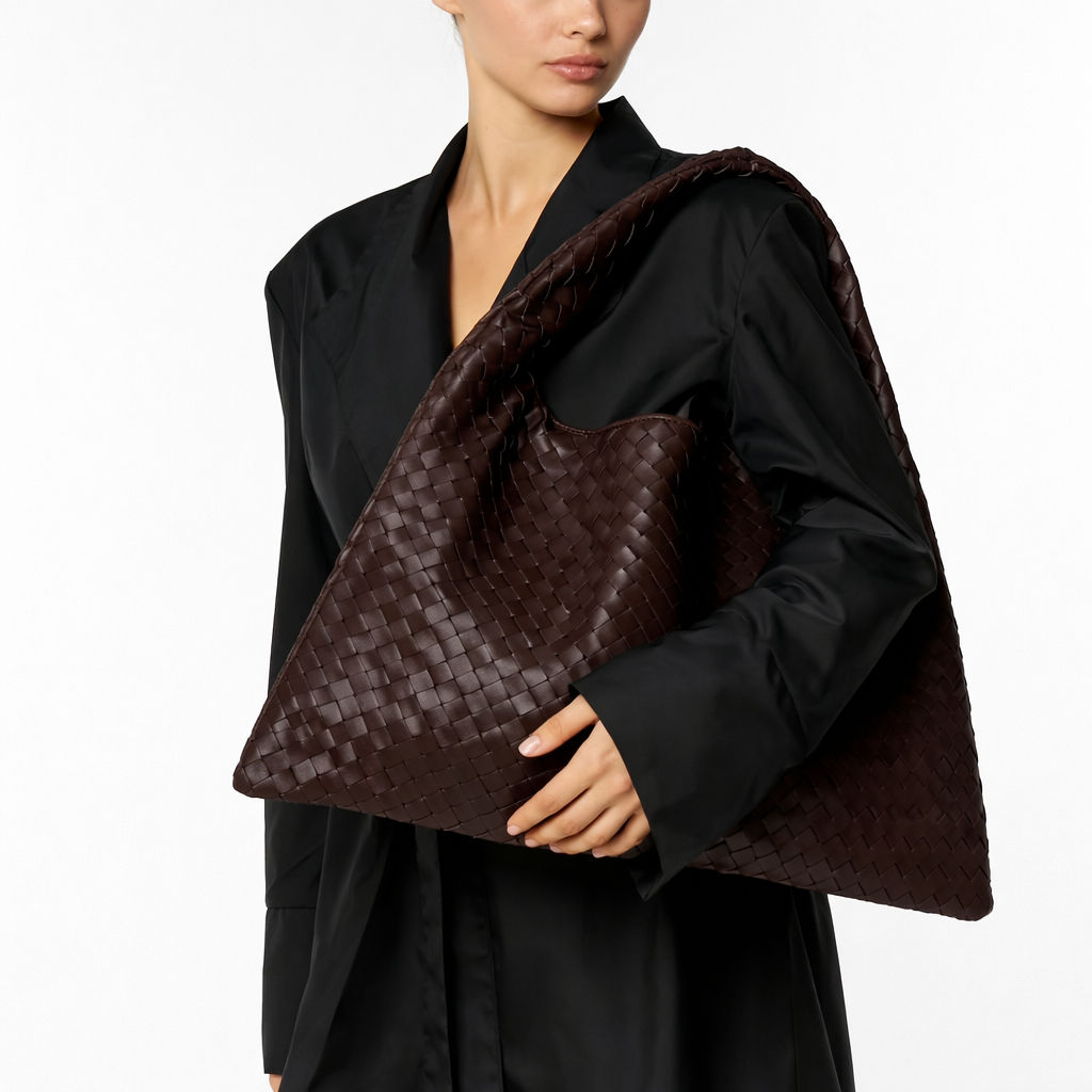 Women's Woven Shoulder Tote Bag Stylish Everyday Design Versatile Carryall
