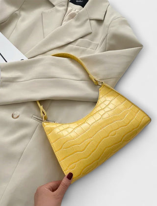 Women's Stylish Crossbody Bag Sleek Design Versatile Everyday Use