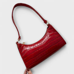 Women's Stylish Crossbody Bag Sleek Design Versatile Everyday Use