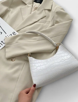 Women's Stylish Crossbody Bag Sleek Design Versatile Everyday Use
