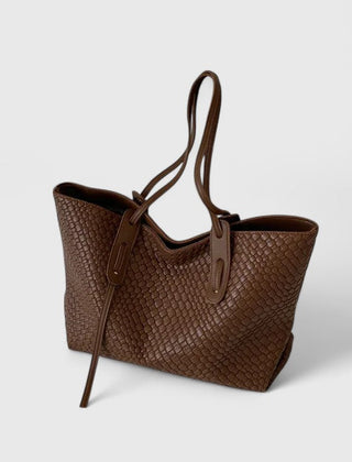 Women's Elegant Tote Bag Chic Design Versatile Everyday Use Spacious
