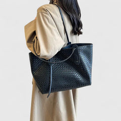 Women's Elegant Tote Bag Chic Design Versatile Everyday Use Spacious