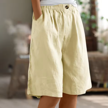 Women's Relaxed Fit Casual Shorts Outfit for Work Casual Days Holidays and Everyday Wear