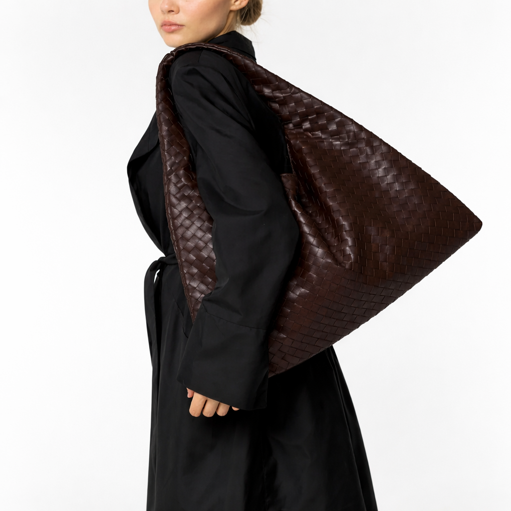 Women's Woven Shoulder Tote Bag Stylish Everyday Design Versatile Carryall