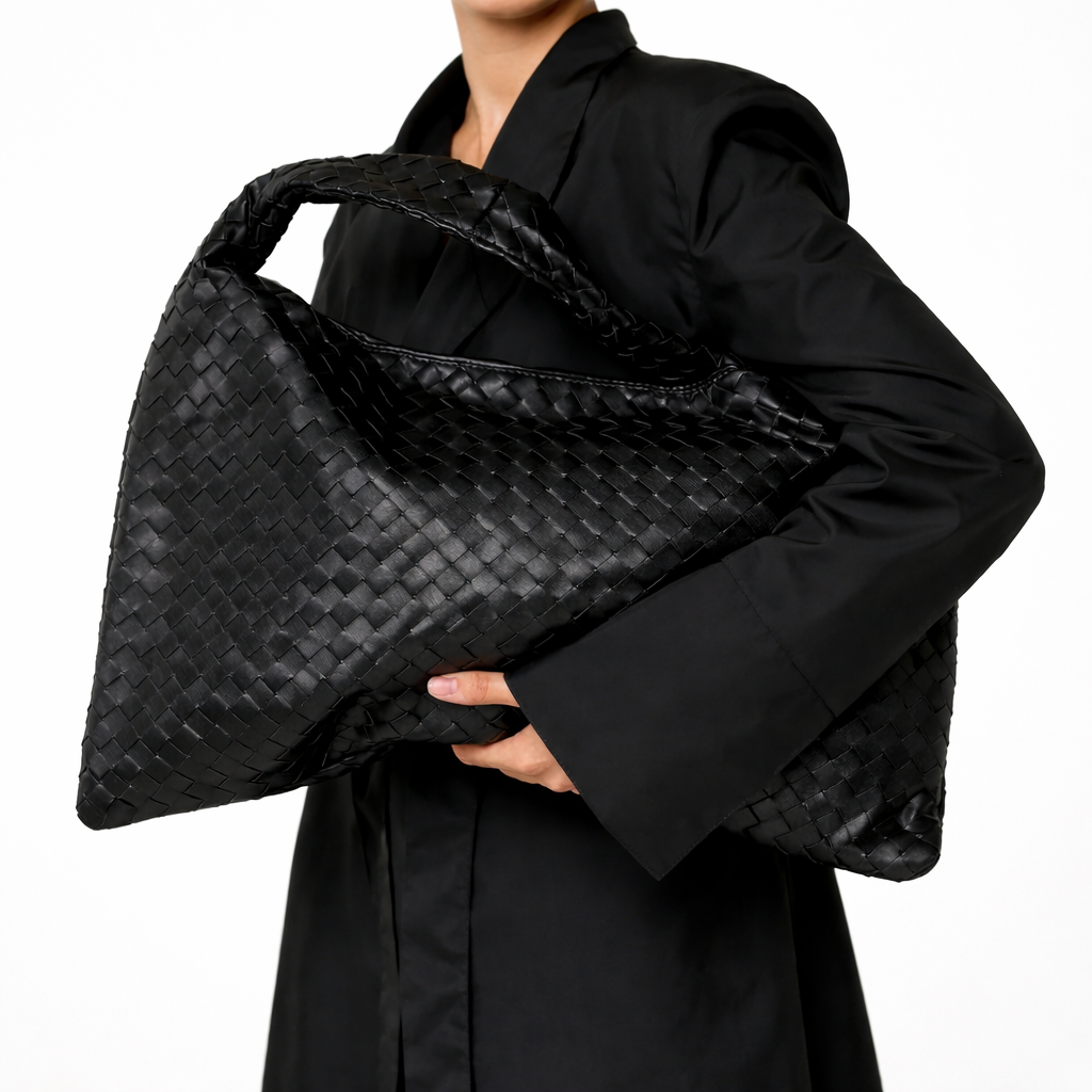 Women's Woven Shoulder Tote Bag Stylish Everyday Design Versatile Carryall
