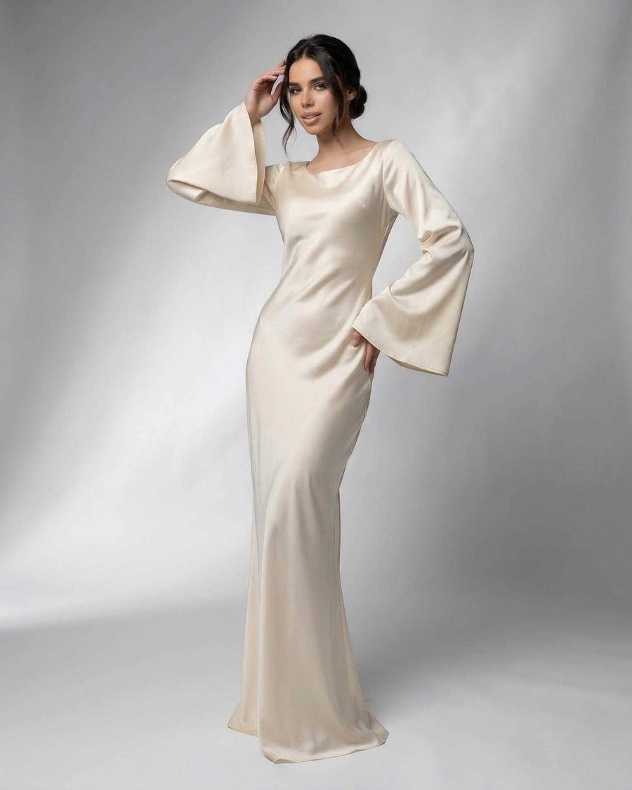 Women's Flowing Maxi Dress Outfit for Summer Holidays Weddings Parties and Everyday Wear