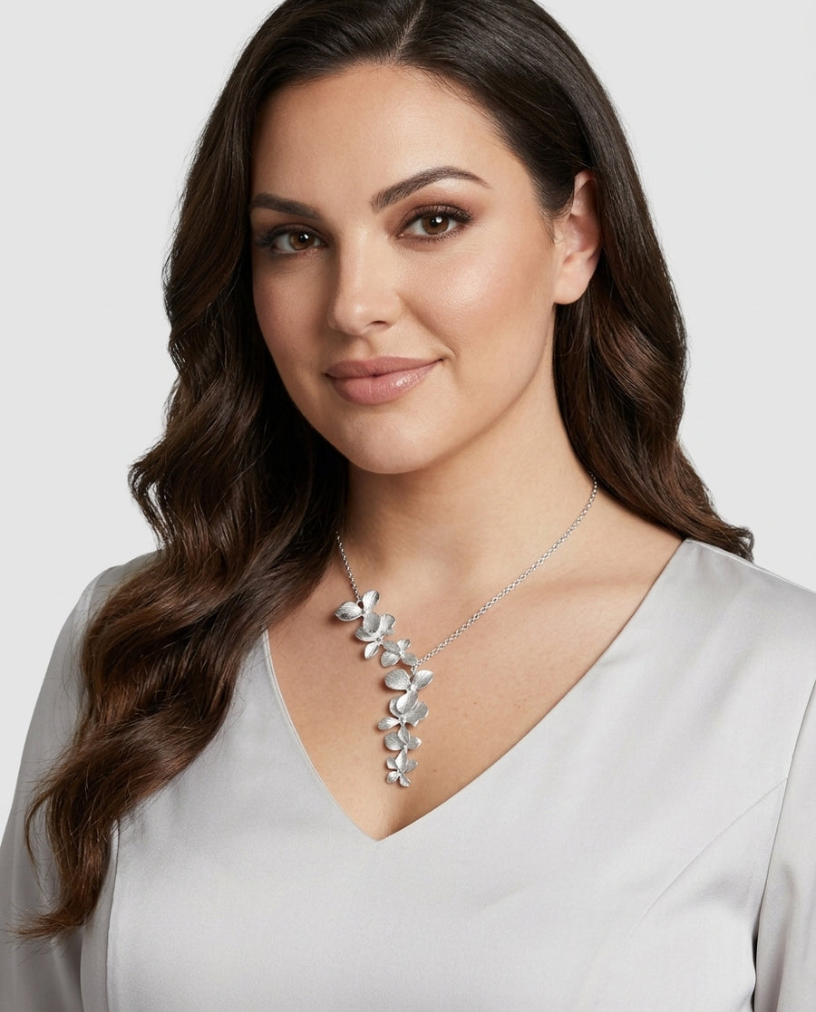 Women's White Gold Silver Charm Necklace Statement Jewellery Jewelry Gift for Women Weddings Parties Prom and Everyday Wear - Front [Lystr 6aca8aca4dcd070456decfa8:front]