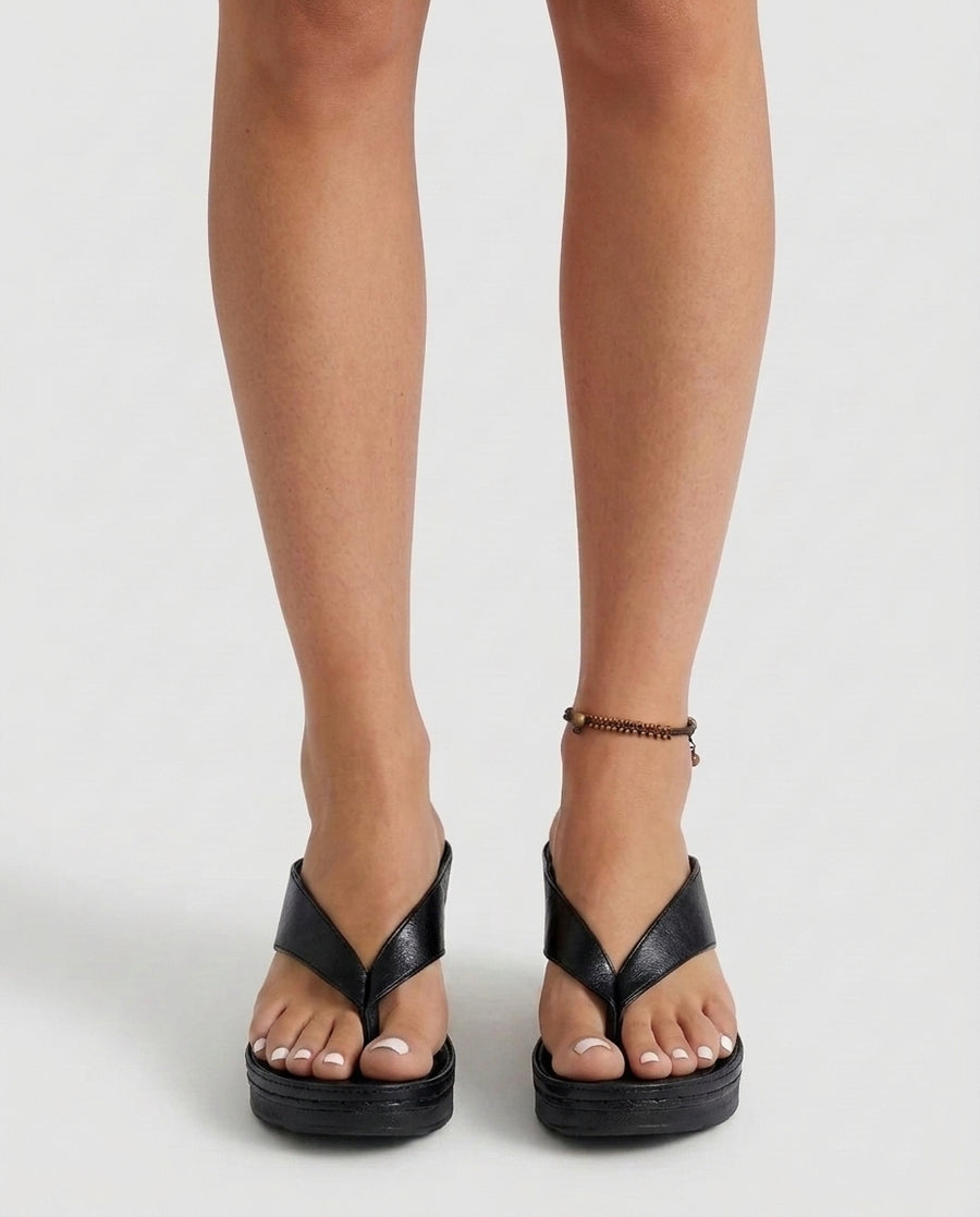 Women's Casual Slippers Footwear for Summer Holidays Weddings Parties and Everyday Wear - Black Front [Lystr 6ade7205faff72070ae24bd2:black:front]