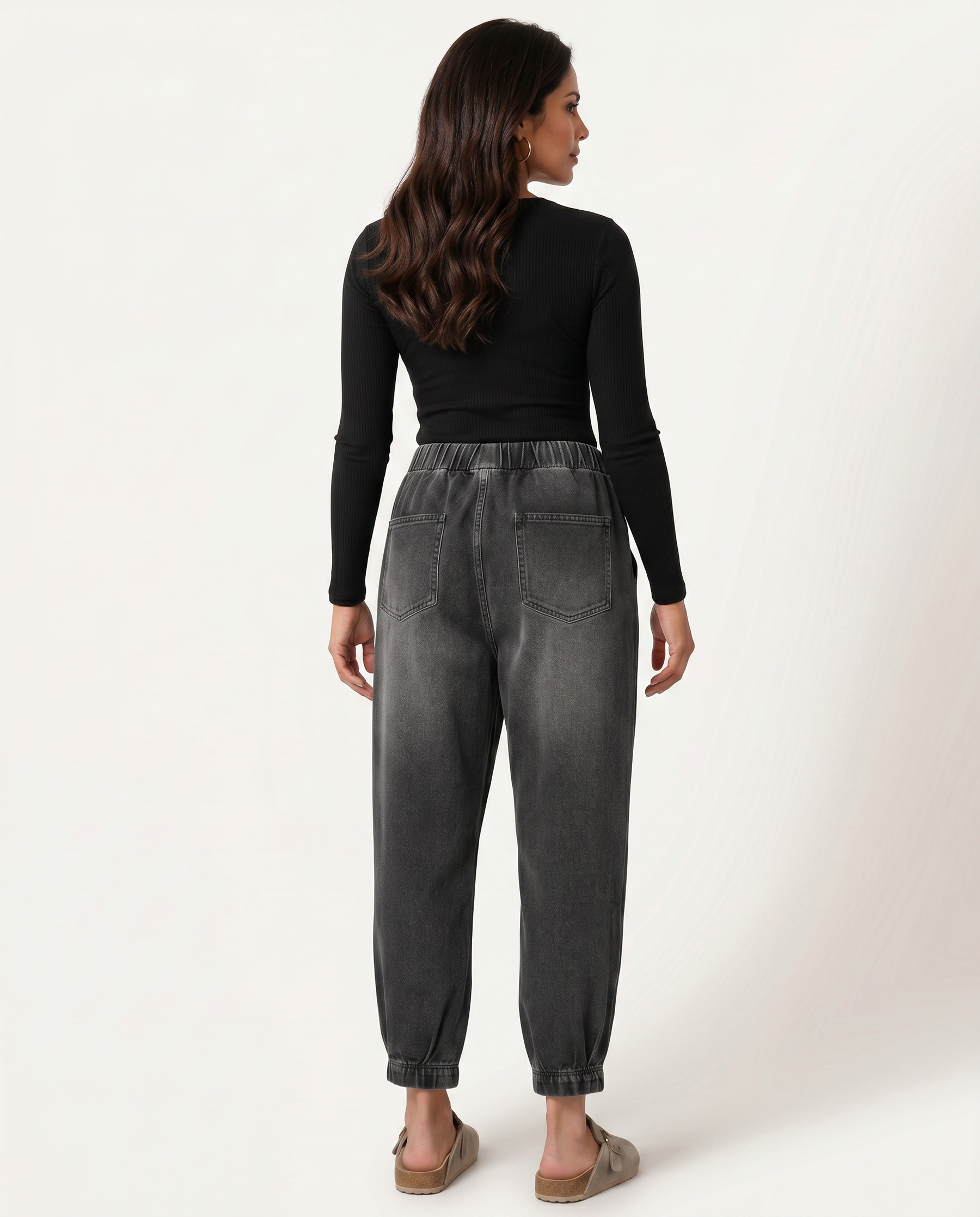 Women's Tapered Elastic Waist Casual Jeans Outfit for Work Casual Days Holidays and Everyday Wear
