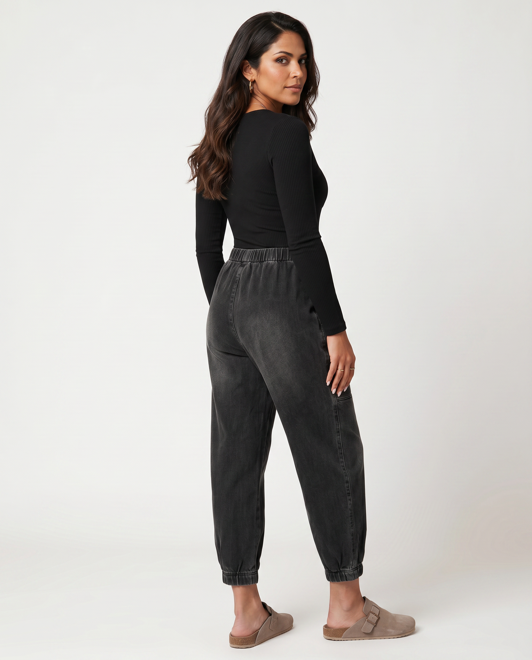 Women's Tapered Elastic Waist Casual Jeans Outfit for Work Casual Days Holidays and Everyday Wear
