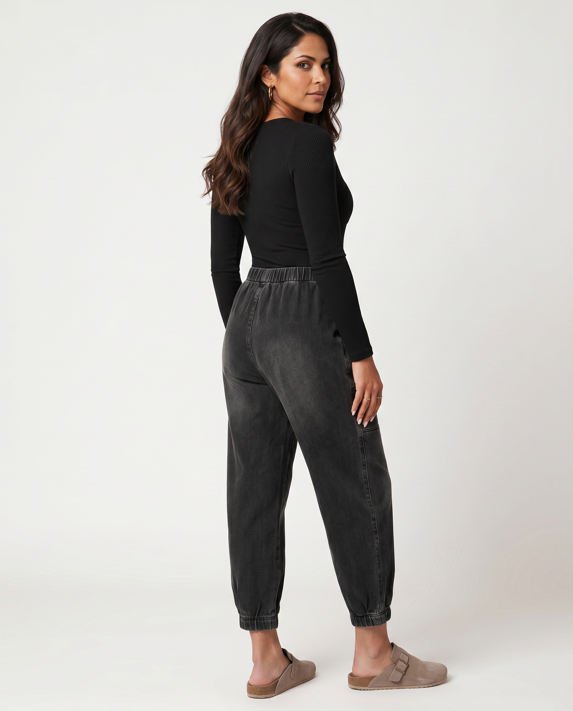 Women's Tapered Elastic Waist Casual Jeans Outfit for Work Casual Days Holidays and Everyday Wear