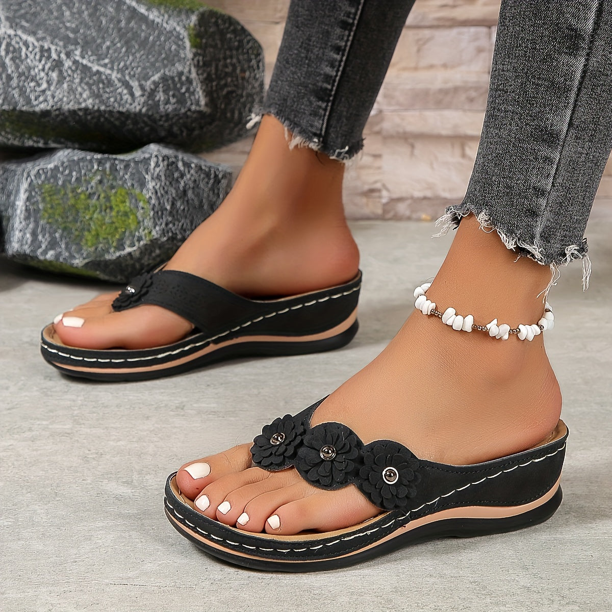Women's Slip-On Casual Footwear Sandals Footwear for Summer Holidays Weddings Parties and Everyday Wear
