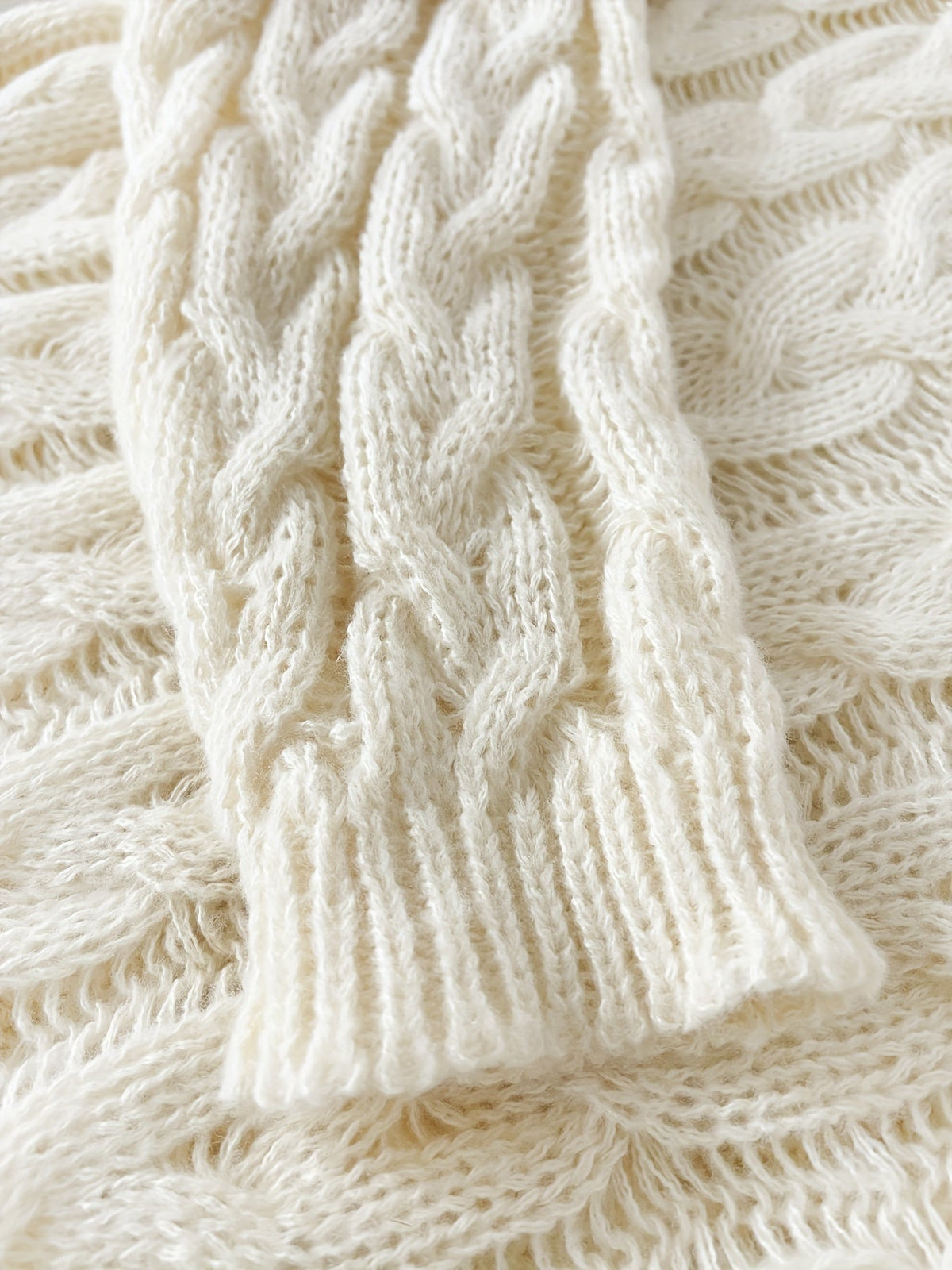Women's Relaxed V-Neck Sweater Cable Knit Casual Layering Everyday Style