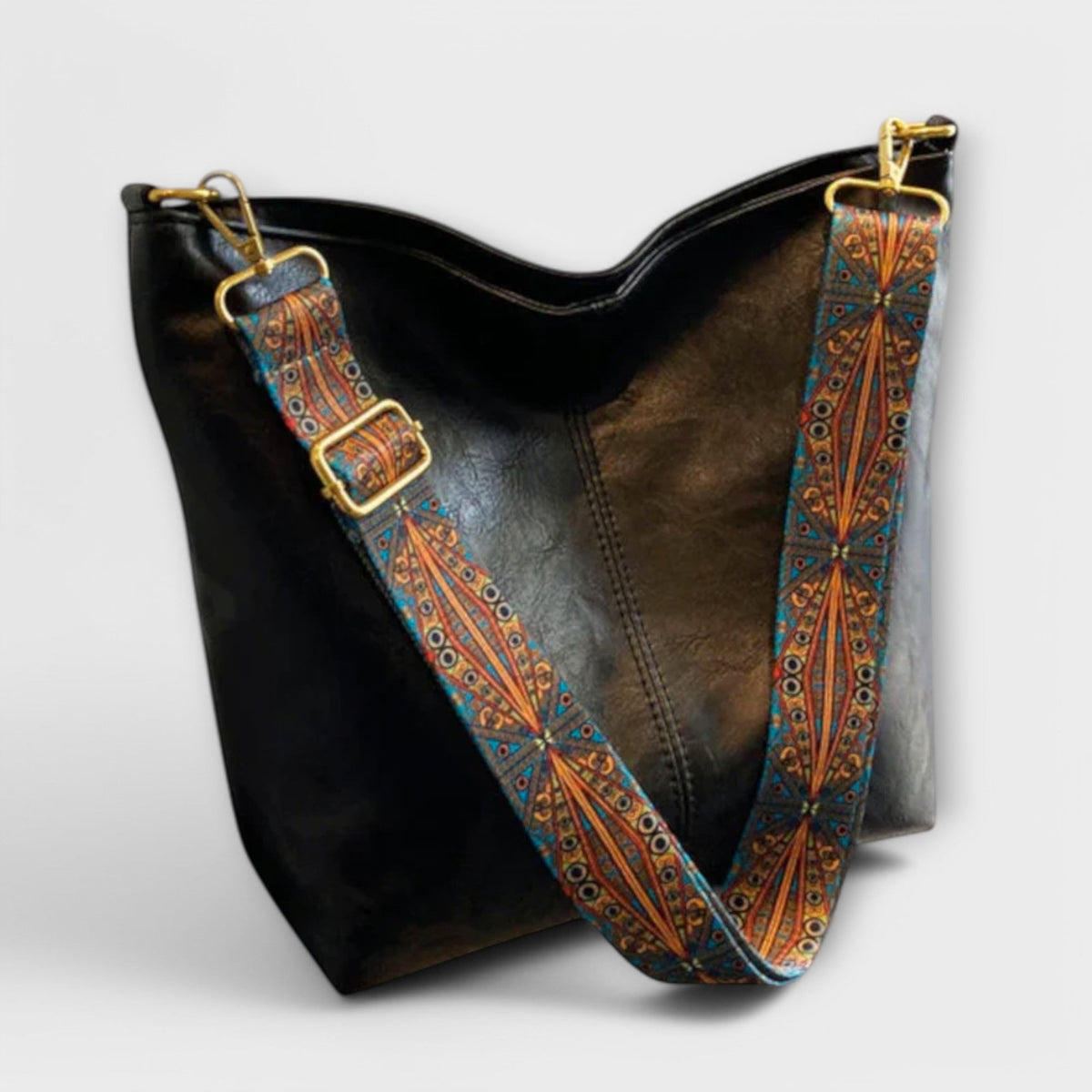 Women's Shoulder Bag Stylish Design Unique Strap Versatile Everyday Use