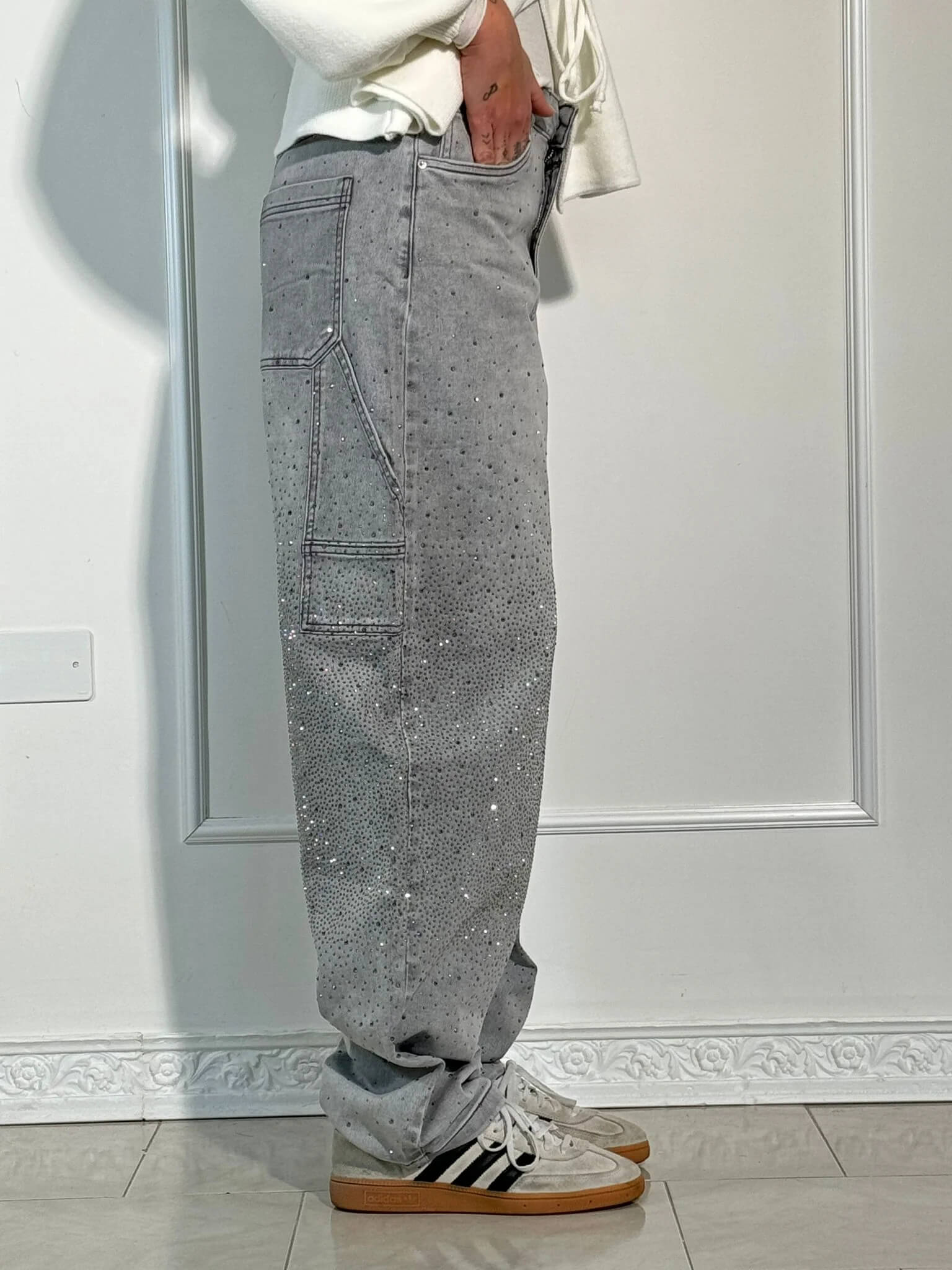 Women's High-Waisted Straight Leg Vintage Denim Jeans Outfit for Work Casual Days Holidays and Everyday Wear