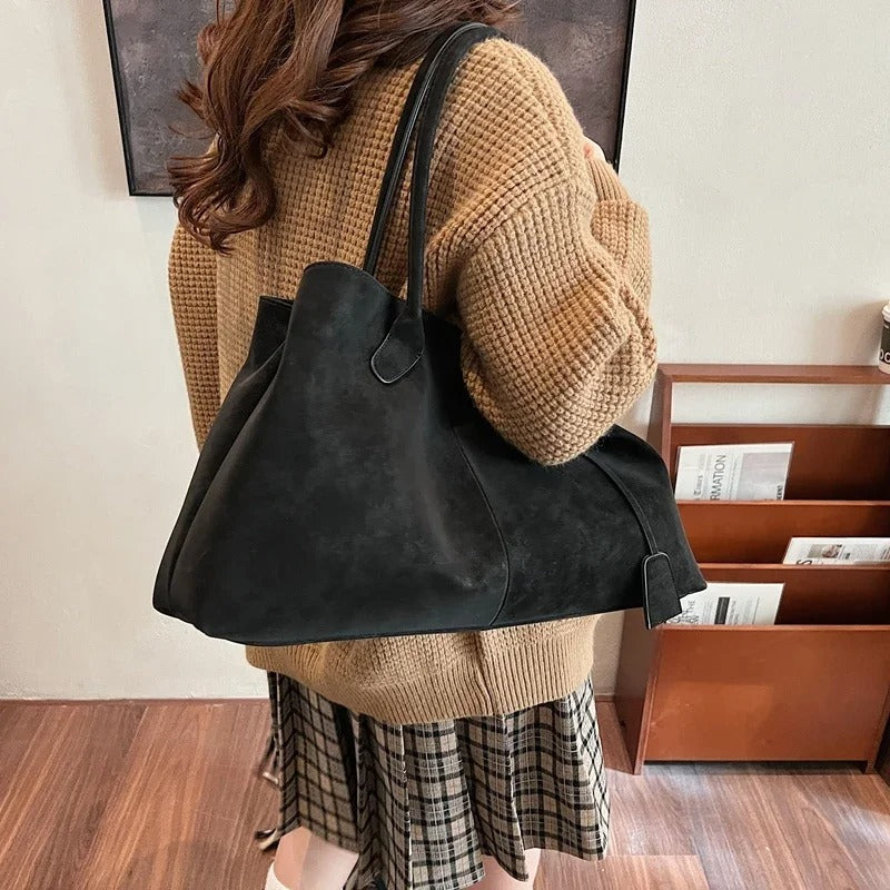 Women's Stylish Tote Bag Chic Everyday Versatile Travel Companion