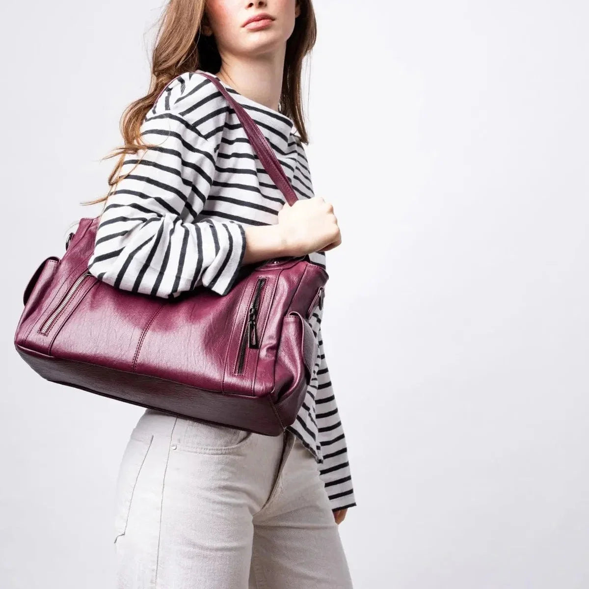 Women's Spacious Shoulder Bag Elegant Design Versatile Everyday Tote