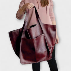 Women's Oversized Weekend Bag Spacious Travel Tote Stylish Versatile Everyday