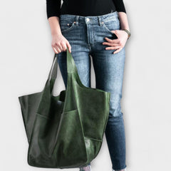 Women's Oversized Weekend Bag Spacious Travel Tote Stylish Versatile Everyday