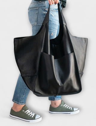 Women's Oversized Weekend Bag Spacious Travel Tote Stylish Versatile Everyday