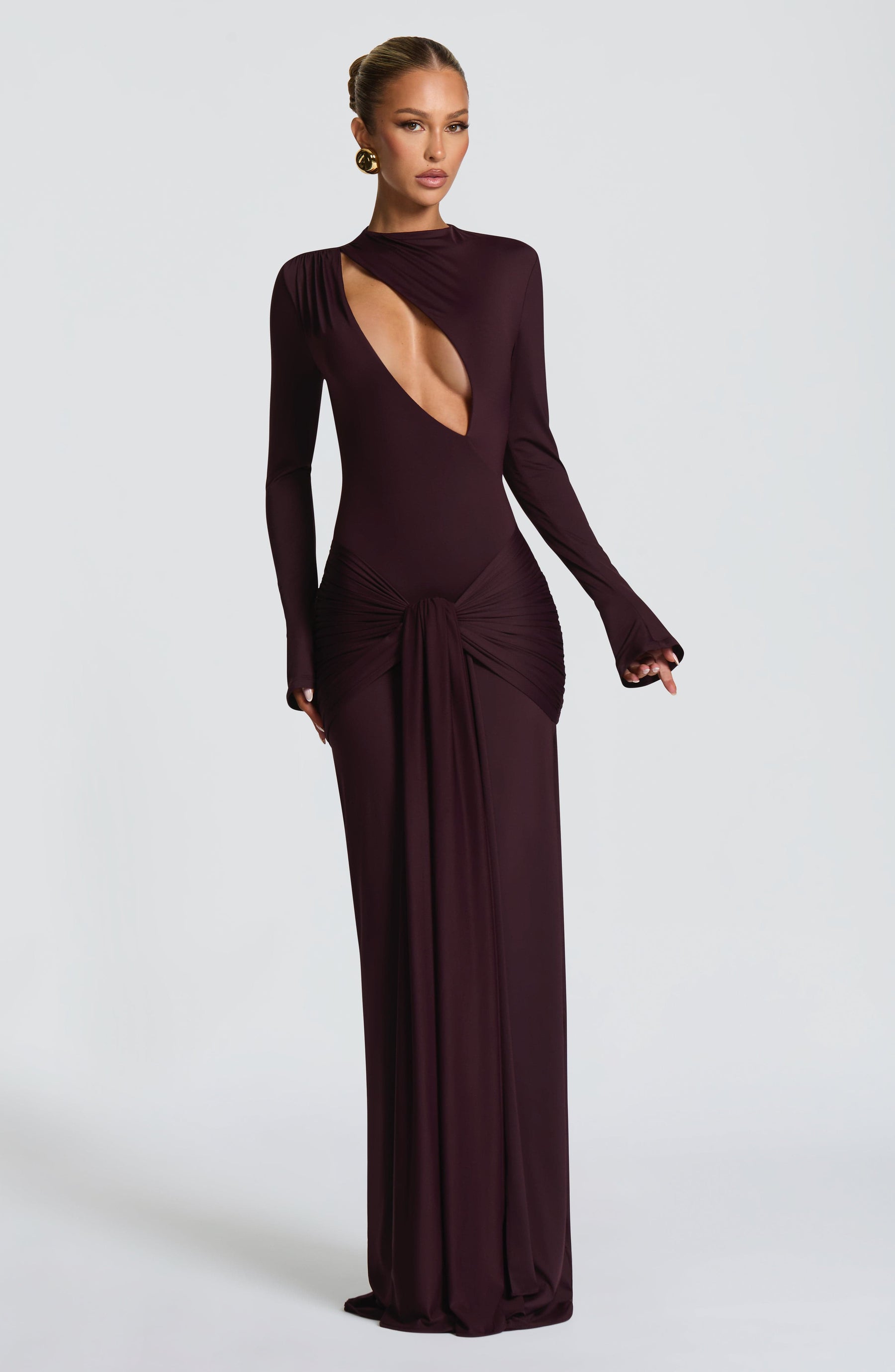 Women's Maxi Dress Flowing Silhouette Sleeveless V-Neck Elegant Occasion