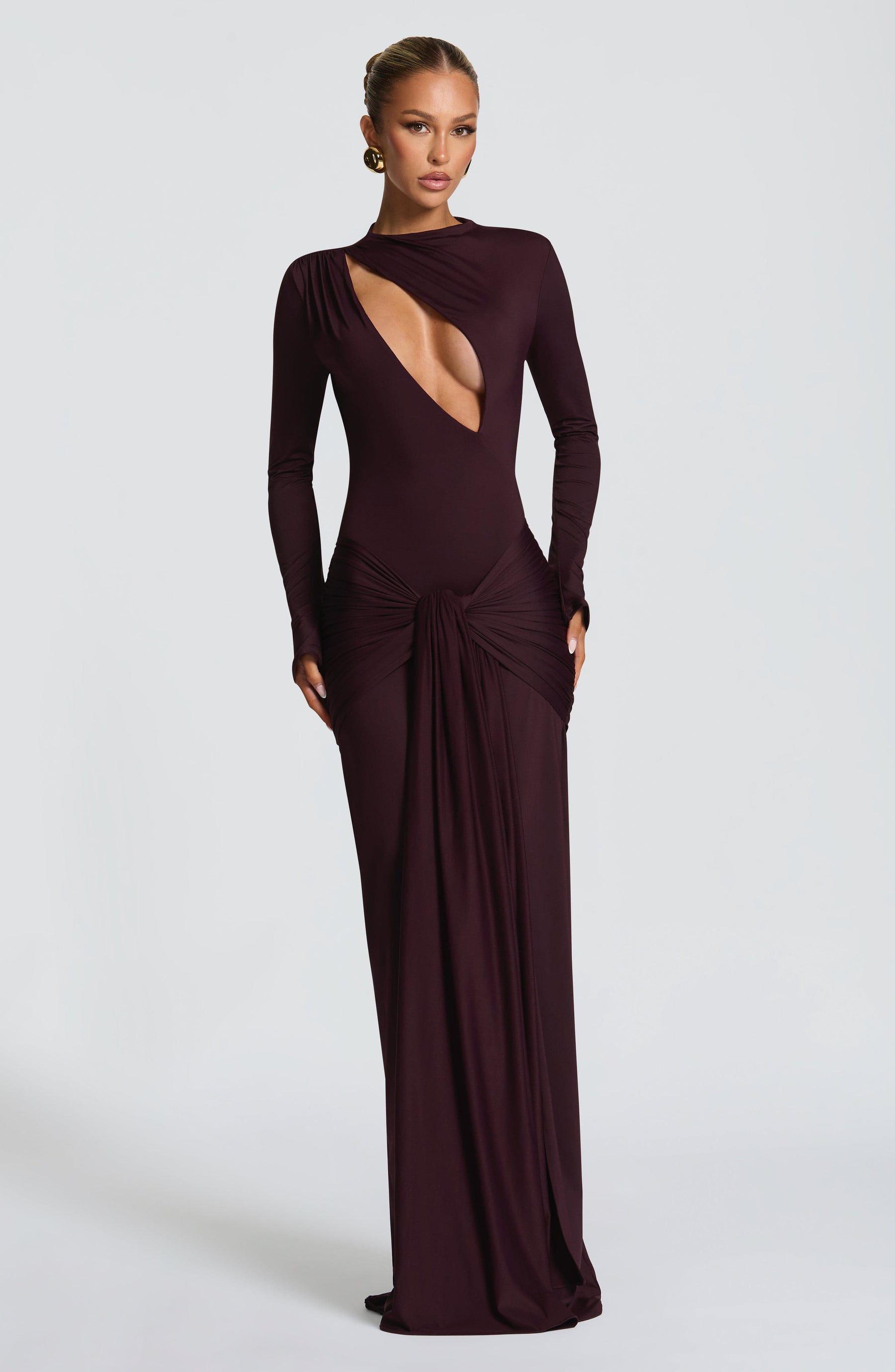 Women's Maxi Dress Flowing Silhouette Sleeveless V-Neck Elegant Occasion