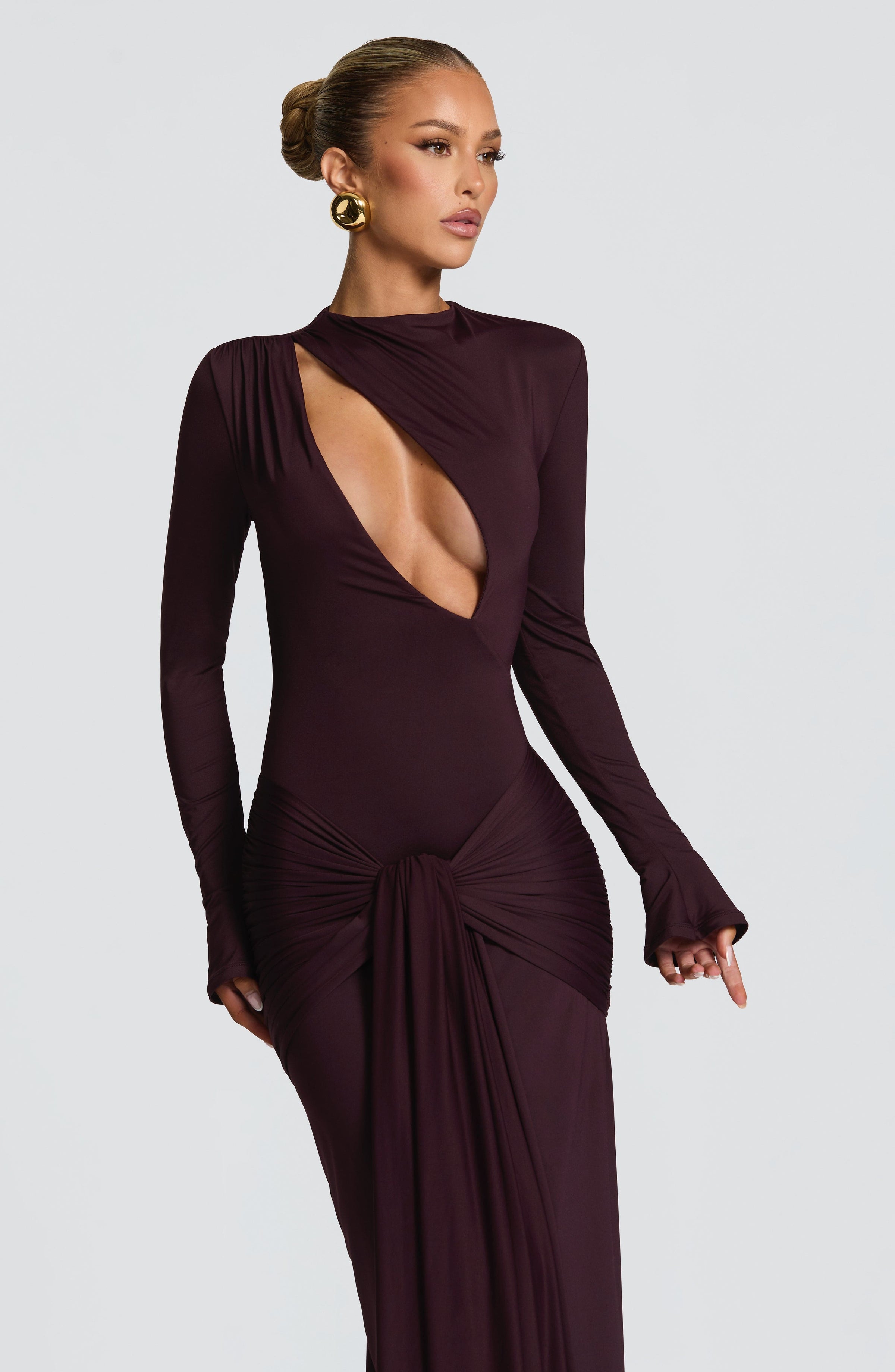 Women's Maxi Dress Flowing Silhouette Sleeveless V-Neck Elegant Occasion