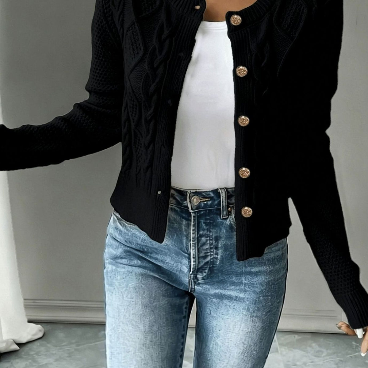 Women's Cropped Cardigan Cable-Knit Button-Front Long Sleeve Casual Layering