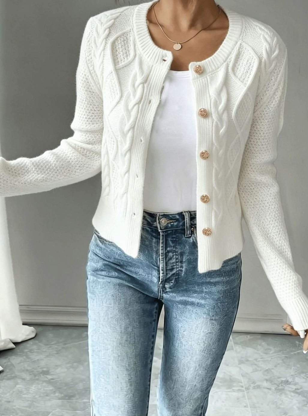 Women's Cropped Cardigan Cable-Knit Button-Front Long Sleeve Casual Layering
